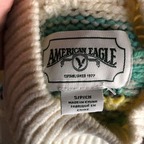 NWT American Eagle Mock Neck Printed Sweater Green Size S Cozy Warm - Picture 8 of 10